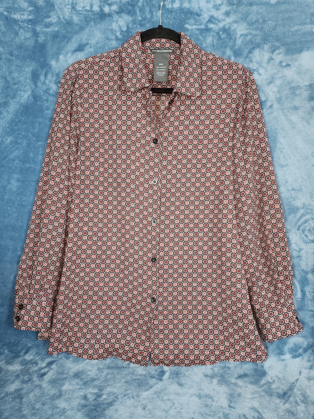 Chelsea & Theodore Red and Black Patterned Button-Front Blouse